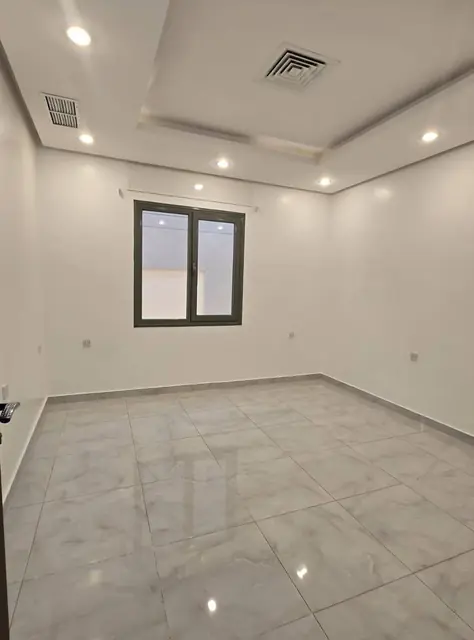3 bedroom Apartment For Rent in Abdullah Al-Mubarak, Farwaniya, Kuwait - photo 4