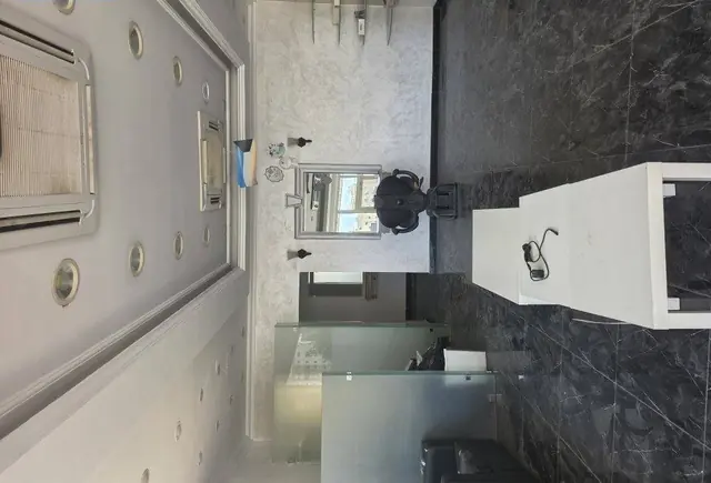 1 bedroom Shop/Office For Sale in Hawally, Hawalli, Kuwait - photo 5