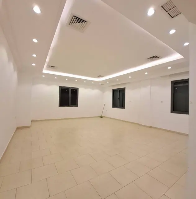3 bedroom Villa For Rent in Mahbula, Ahmadi, Kuwait - photo 3