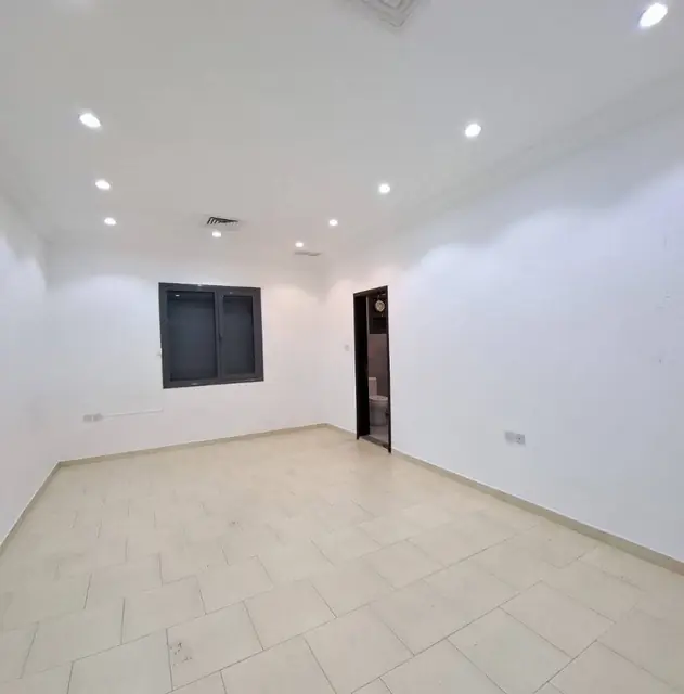 3 bedroom Villa For Rent in Mahbula, Ahmadi, Kuwait - photo 4