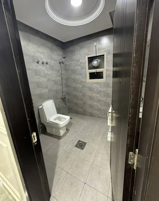 4 bedroom Shop/Office For Sale in Mangaf, Ahmadi, Kuwait - photo 3