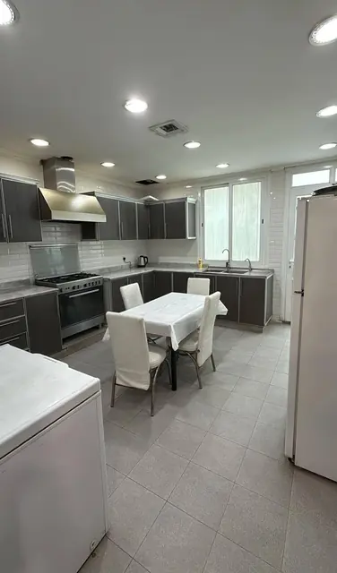 5 bedroom Chalet For Rent in Ahmadi, Ahmadi, Kuwait - photo 8