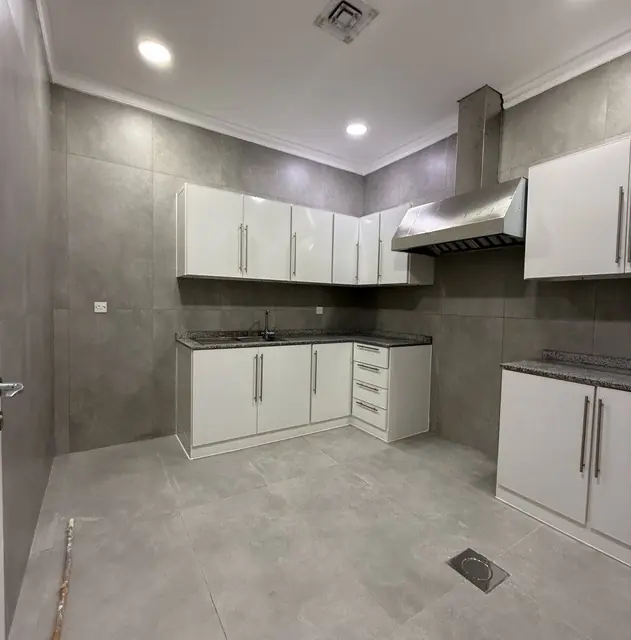 3 bedroom Apartment For Rent in Fintas, Ahmadi, Kuwait - photo 2