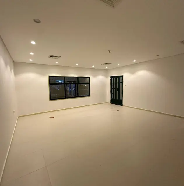 4 bedroom Apartment For Rent in Sabah Al-Salem, Mubarak Al-Kabeer, Kuwait - photo 3