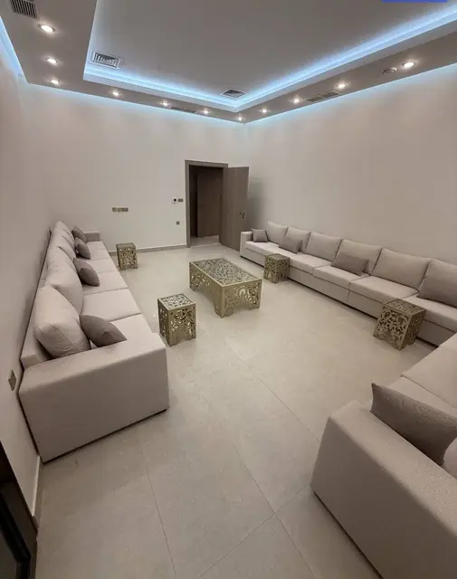 7 bedroom Chalet For Rent in Ahmadi, Ahmadi, Kuwait - photo 4