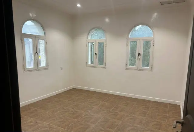 4 bedroom Villa For Sale in Adan, Mubarak Al-Kabeer, Kuwait - photo 6