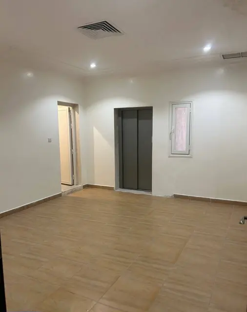 4 bedroom Villa For Sale in Adan, Mubarak Al-Kabeer, Kuwait - photo 7