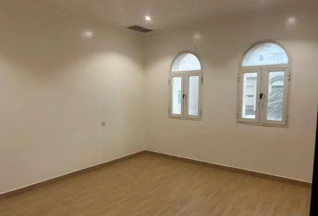 4 bedroom Villa For Sale in Adan, Mubarak Al-Kabeer, Kuwait - photo 8