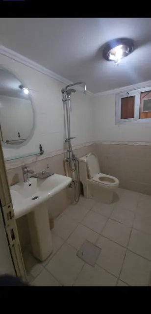 6 bedroom Villa For Rent in Adan, Mubarak Al-Kabeer, Kuwait - photo 4