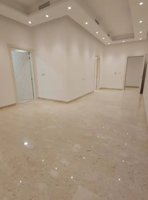 4 bedroom Villa For Rent in Abdullah Al-Mubarak, Farwaniya, Kuwait - photo 6