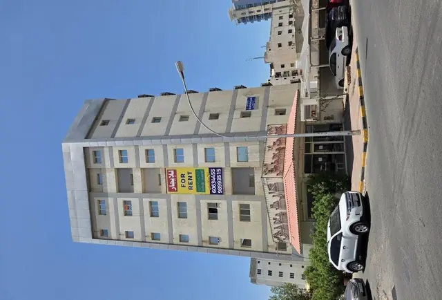 1 bedroom Shop/Office For Sale in Hawalli, Kuwait - photo 2