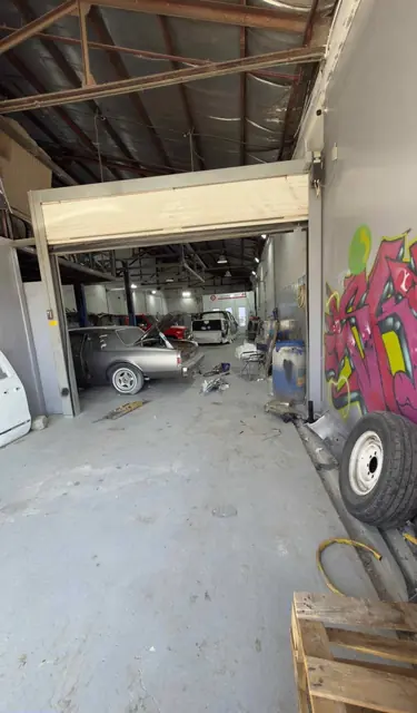 Shop/Office For Sale in Shuwaikh, Al Asimah, Kuwait - photo 2