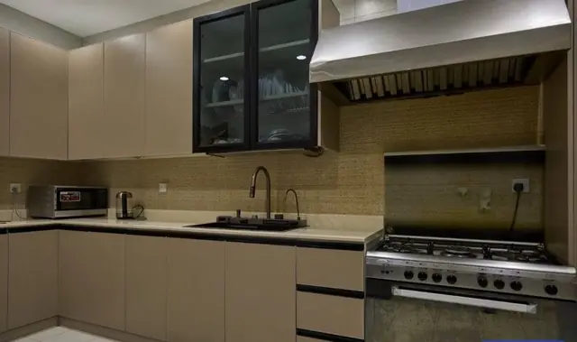 8 bedroom Chalet For Rent in Sabah Al-Ahmad City, Ahmadi, Kuwait - photo 7