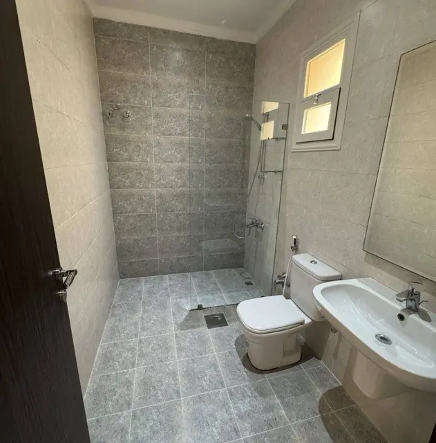 5 bedroom Villa For Rent in Fahad Al-Ahmad, Ahmadi, Kuwait - photo 2