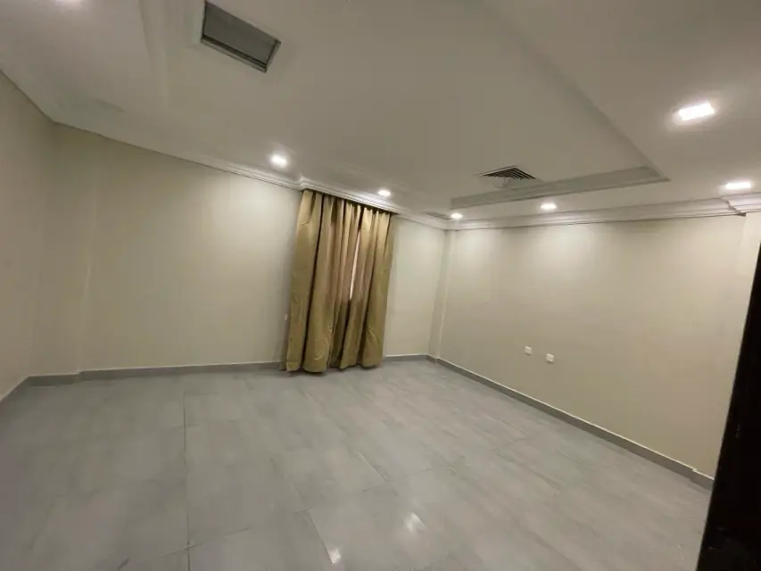 4 bedroom Villa For Rent in Surra, Al Asimah, Kuwait - photo 4