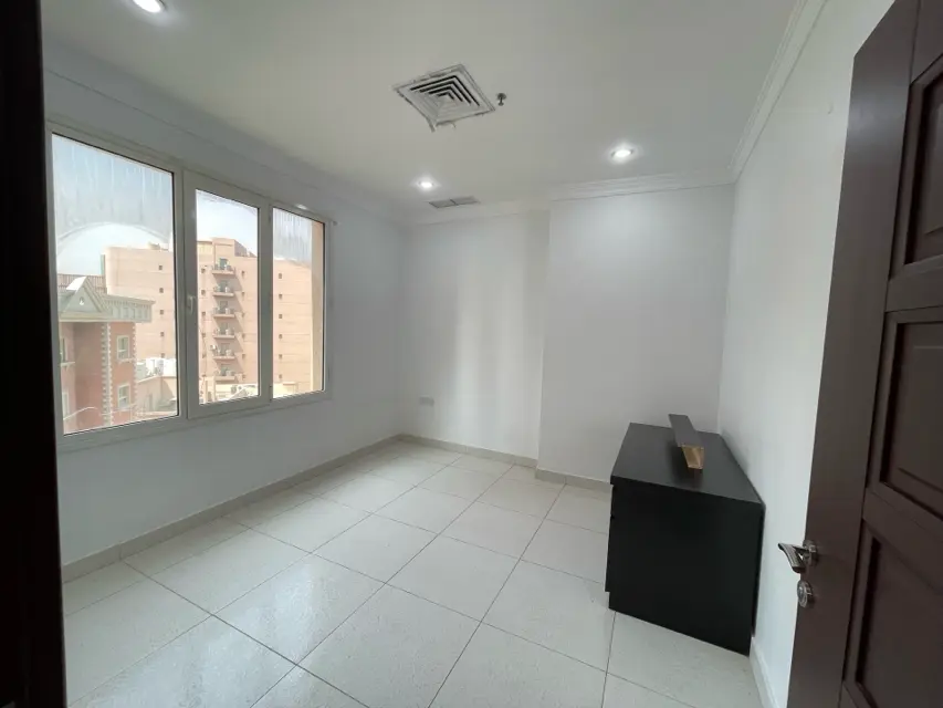 3 bedroom Apartment For Rent in Shaab, Hawalli, Kuwait - photo 4