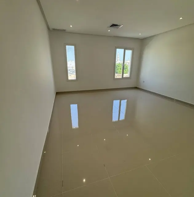 4 bedroom Villa For Rent in Abu Futaira, Mubarak Al-Kabeer, Kuwait - photo 2