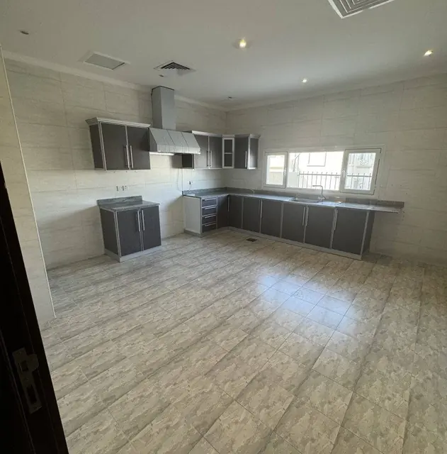 4 bedroom Apartment For Rent in Abu Futaira, Mubarak Al-Kabeer, Kuwait - photo 6