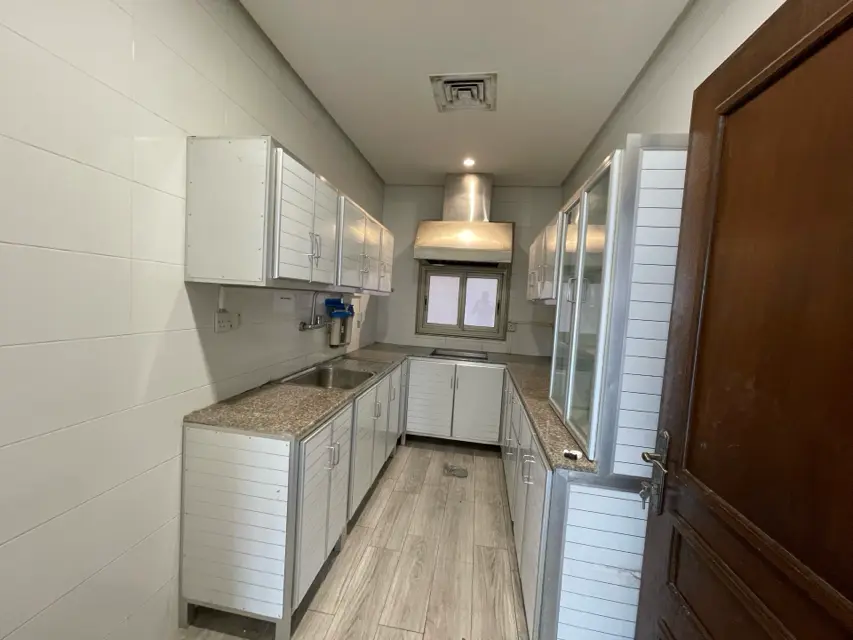 3 bedroom Apartment For Rent in Siddiq, Hawalli, Kuwait - photo 8