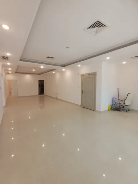 4 bedroom Apartment For Rent in Rumaithiya, Hawalli, Kuwait - photo 2