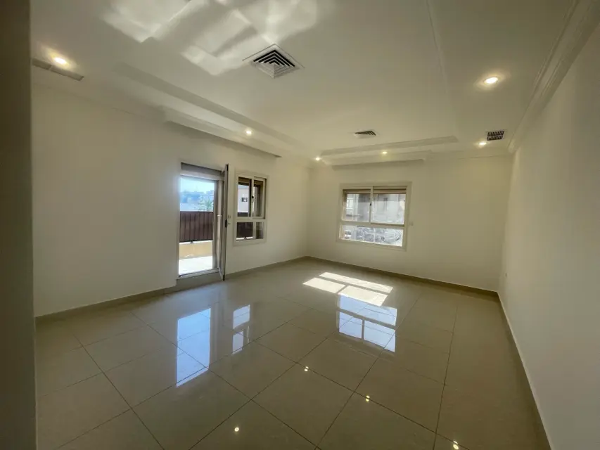 5 bedroom Apartment For Rent in Siddiq, Hawalli, Kuwait - photo 2