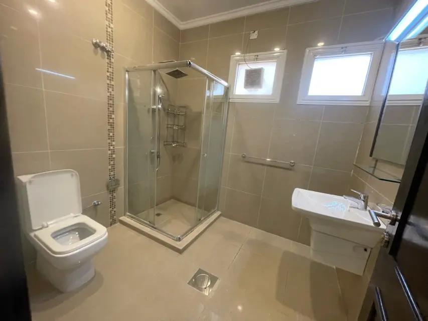 5 bedroom Apartment For Rent in Siddiq, Hawalli, Kuwait