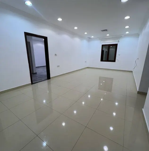 4 bedroom Apartment For Rent in Omariya, Farwaniya, Kuwait - photo 6