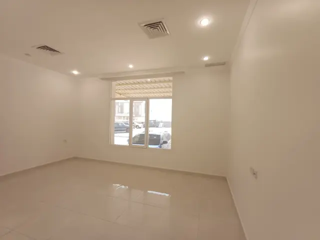 4 bedroom Apartment For Rent in Funaitis, Mubarak Al-Kabeer, Kuwait - photo 4