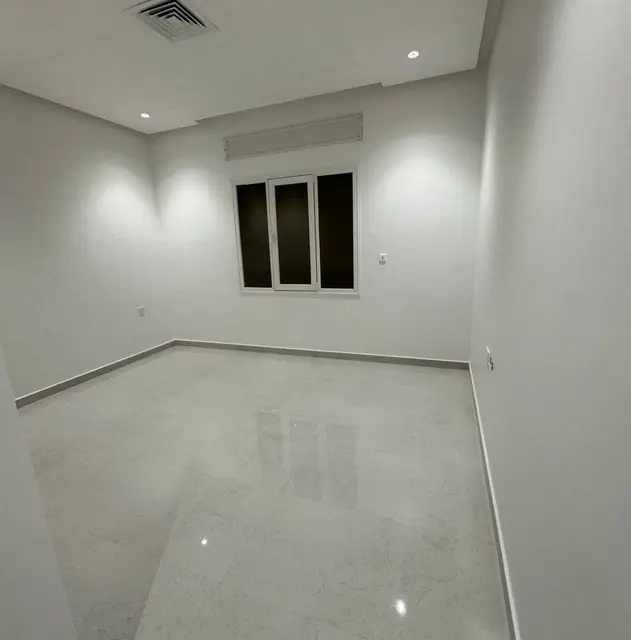 3 bedroom Apartment For Rent in Abdullah Al-Mubarak, Farwaniya, Kuwait - photo 2