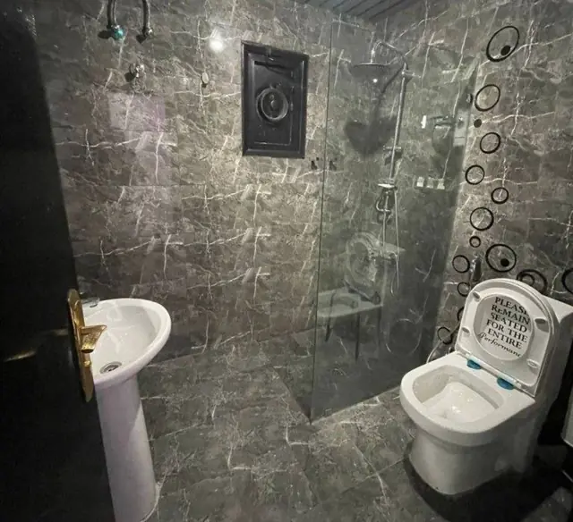2 bedroom Apartment For Sale in Salmiya, Hawalli, Kuwait - photo 2