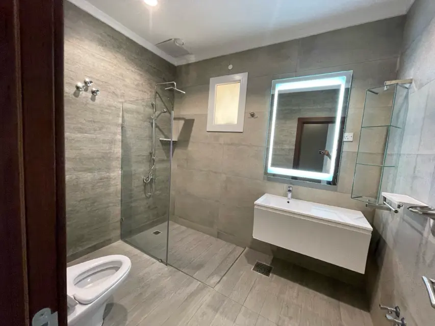 5 bedroom Apartment For Rent in Jaber Al-Ahmad City, Al Asimah, Kuwait - photo 2