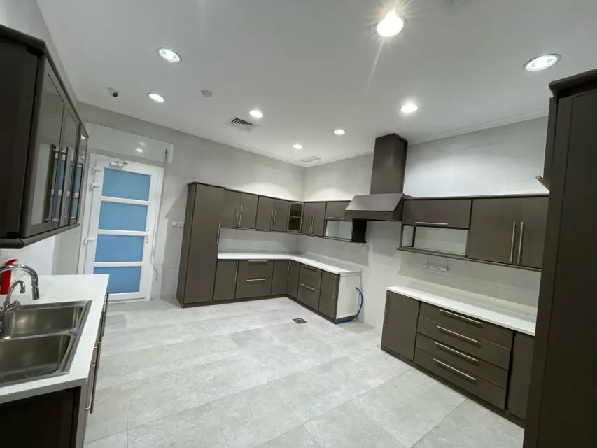5 bedroom Apartment For Rent in Jaber Al-Ahmad City, Al Asimah, Kuwait - photo 3
