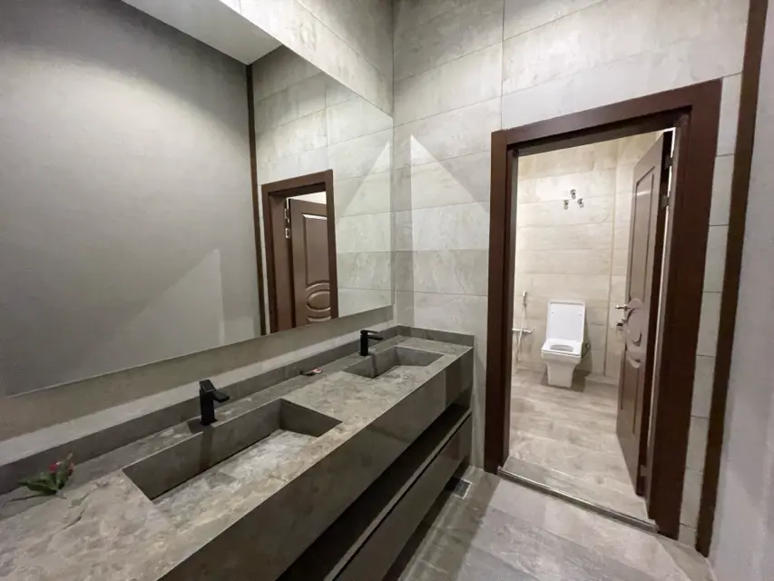 5 bedroom Apartment For Rent in Jaber Al-Ahmad City, Al Asimah, Kuwait - photo 4