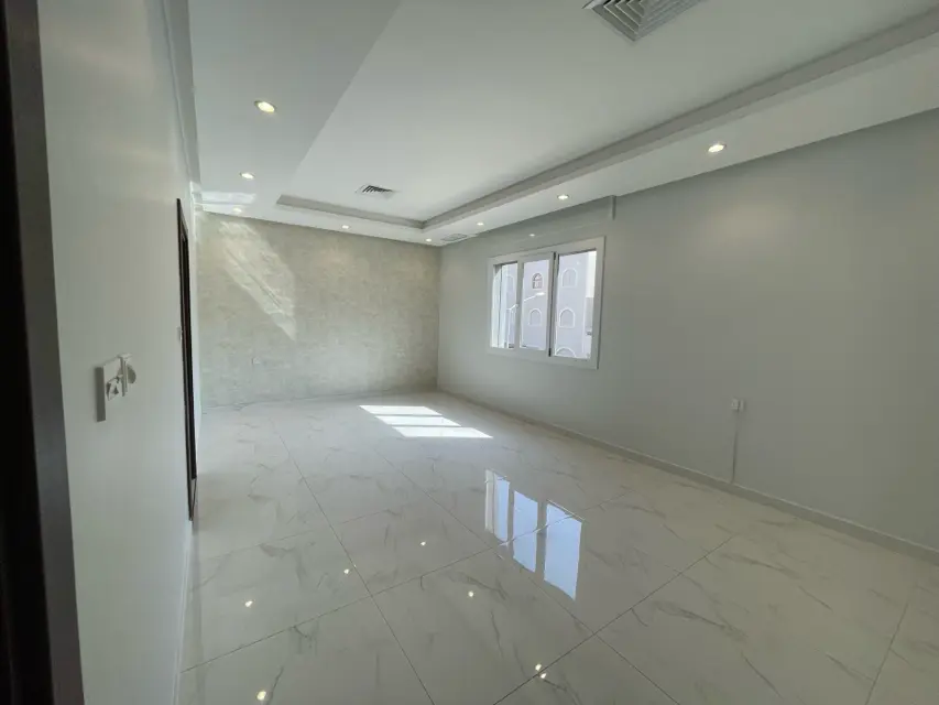 5 bedroom Apartment For Rent in Jaber Al-Ahmad City, Al Asimah, Kuwait - photo 5
