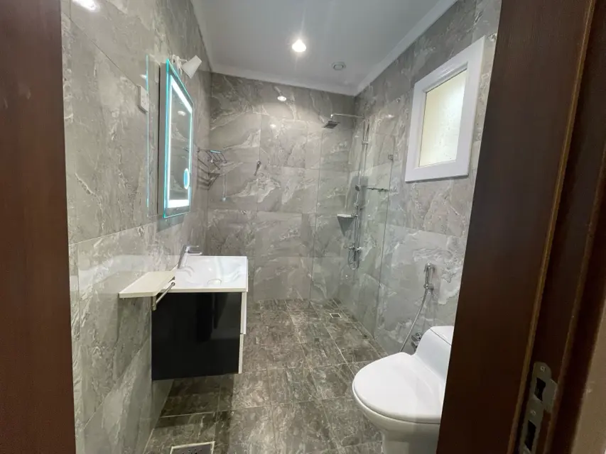 5 bedroom Apartment For Rent in Jaber Al-Ahmad City, Al Asimah, Kuwait - photo 7