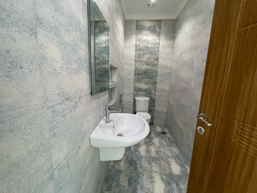 5 bedroom Apartment For Rent in Yarmouk, Al Asimah, Kuwait - photo 3