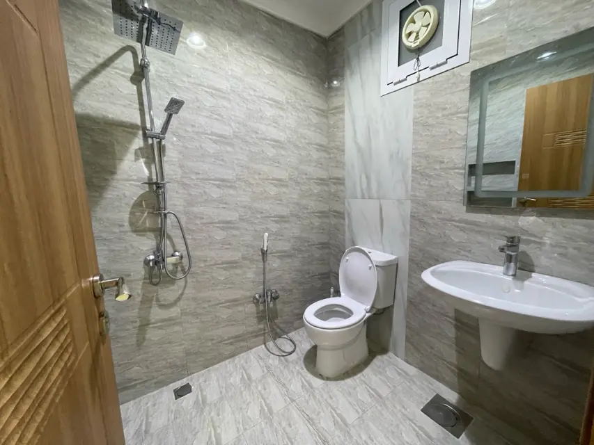 5 bedroom Apartment For Rent in Yarmouk, Al Asimah, Kuwait - photo 8