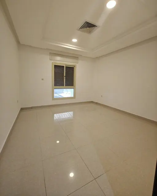 4 bedroom Apartment For Rent in Abu Futaira, Mubarak Al-Kabeer, Kuwait - photo 2