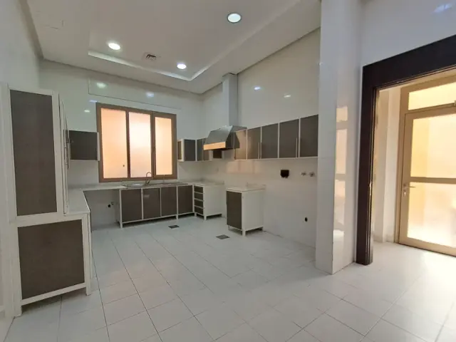 4 bedroom Apartment For Rent in Mishrif, Hawalli, Kuwait - photo 4