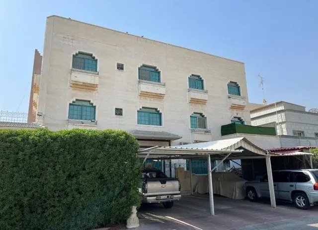 10 bedroom Villa For Sale in Shaab, Hawalli, Kuwait - photo 2