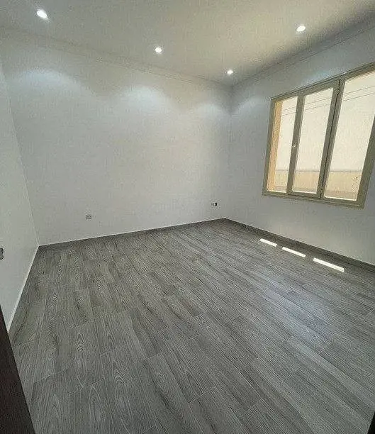 4 bedroom Villa For Sale in Wafra, Ahmadi, Kuwait - photo 2
