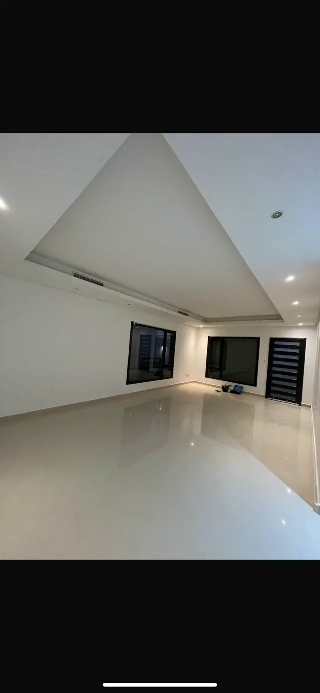3 bedroom Apartment For Rent in Mubarak Al-Abdullah, Hawalli, Kuwait - photo 3