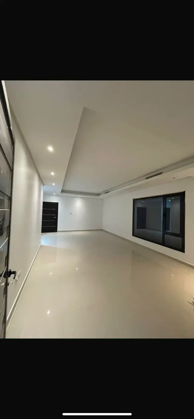 3 bedroom Apartment For Rent in Mubarak Al-Abdullah, Hawalli, Kuwait - photo 2
