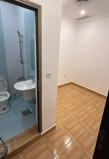 3 bedroom Apartment For Rent in Salam, Hawalli, Kuwait - photo 2