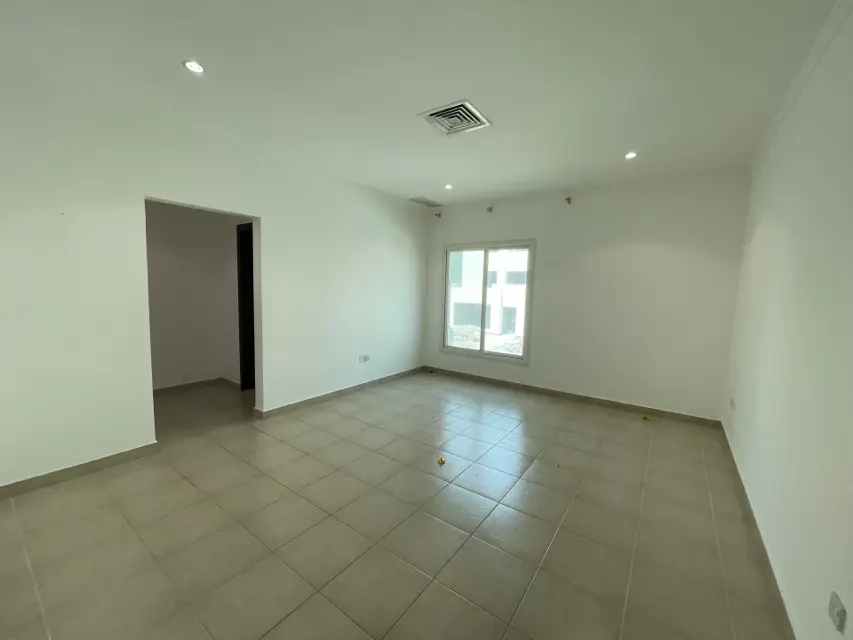 5 bedroom Villa For Rent in West Abdullah Al-Mubarak, Farwaniya, Kuwait - photo 7